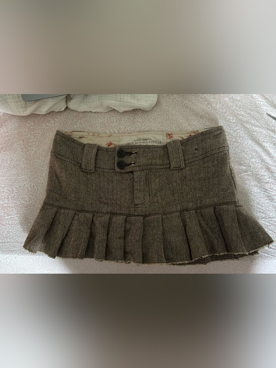 Abercrombie & Fitch Dresses & Skirts - rare abercrombie and fitch mini skirt!